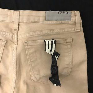 💰 RESIN DENIM BARNEYS NEWYORK EXCLUSIVE Jeans ⭐️